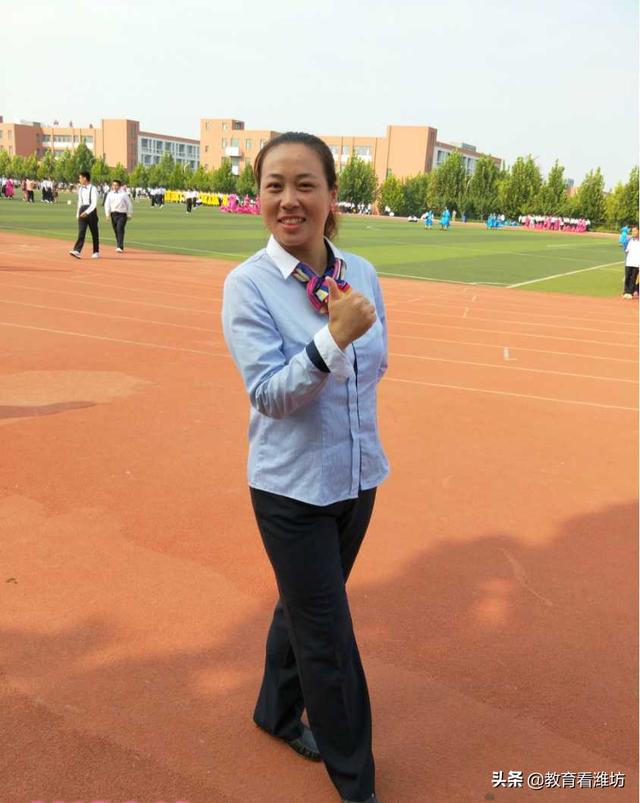 77880彩库宝典 张玲：因为热爱，所以奉献；因为执着，所以成长